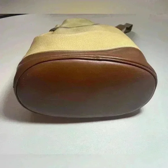 Gucci Vintage Leather Bucket Shoulder Bag Crest GG Camel Tan Brown Pebbled Purse - Picture 8 of 11